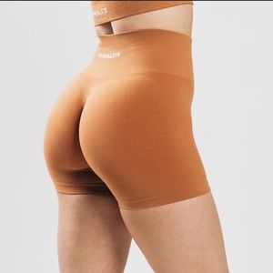 ALPHALETE AMPLIFY SHORTS (S)- Mandarin